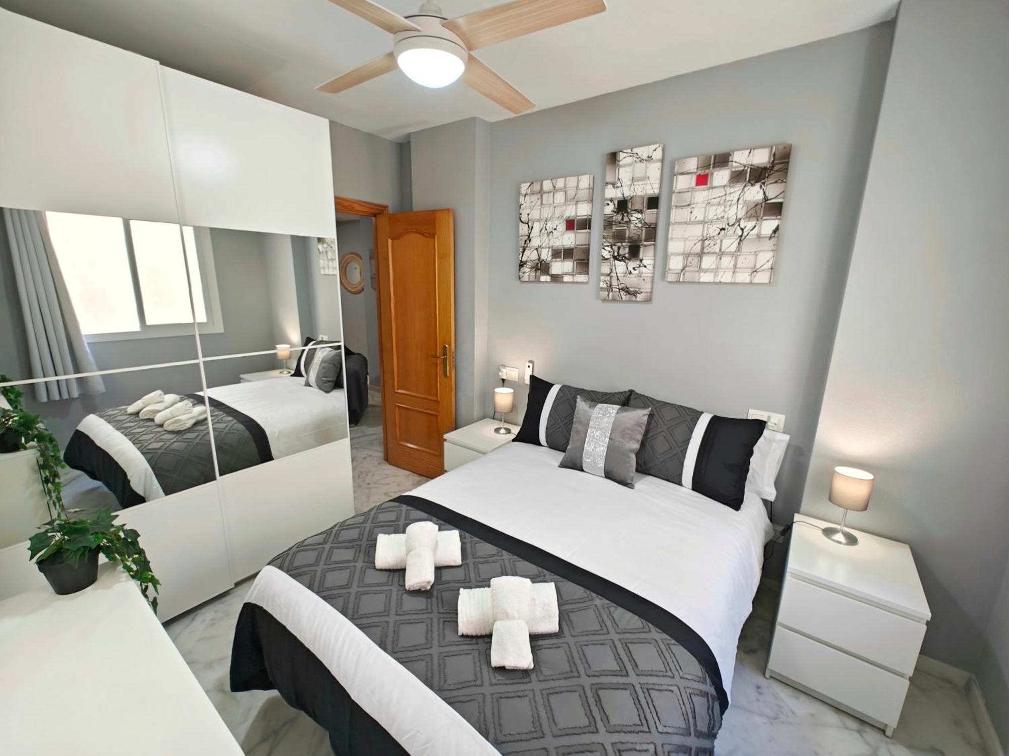 Moderno Piso Centrico 3 Habitaciones Junto Al Mar 에스테포나 외부 사진